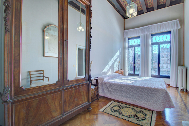 Bedroom 3, RABOSO Grand 9-windows, Venezia