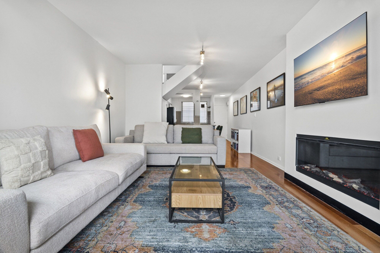 Others 2, Bright Apartment Near St Kilda Beachfront, Melbourne