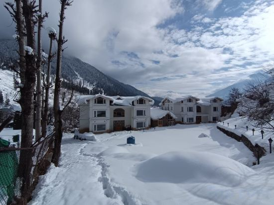Others 4, The Riviera Hotel Pahalgam, Anantnag