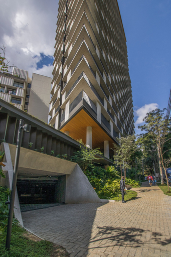 Others 5, Agisse by Bhomy, São Paulo