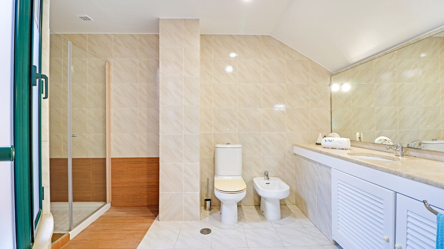 Bathroom 4, Marina Princess in Vilamoura, Loulé