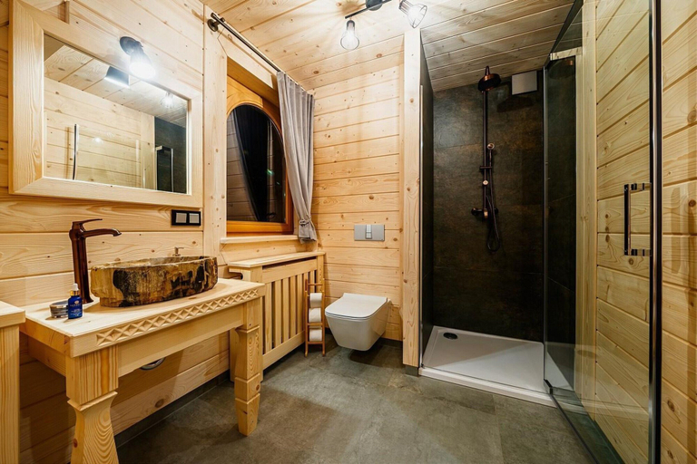 Others 3, Comfortable Mountain-style House With a SPA Area, Tatra