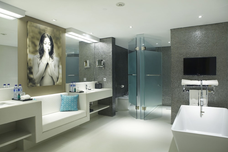 Bathroom 4, Double-Six Luxury Hotel, Badung