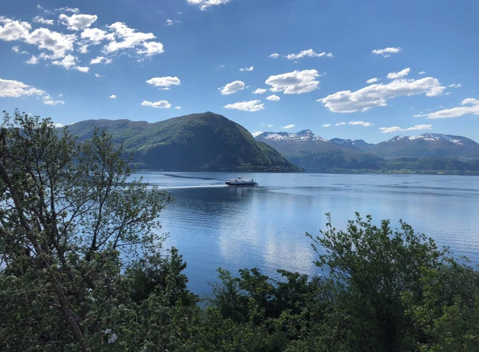Others 3, Central 2-bedroom Sea View Apartment, Volda