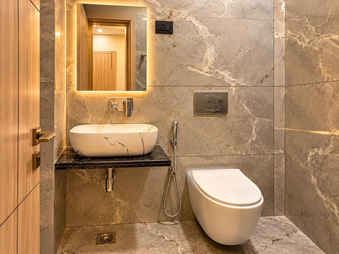 Bathroom 5, Hotel Akrati Inn Vrindavan, Mathura