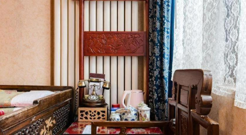 Bedroom 2, Beijing Double Happiness Courtyard Hotel, Beijing