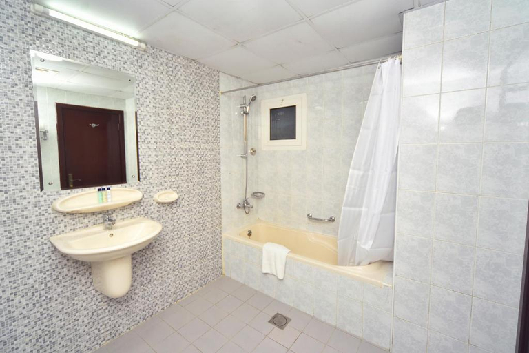Bathroom 5, Nejoum Al Emarate, Sharjah City