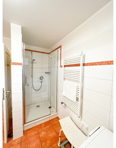 Bathroom, Muhlenstrasse 19 Apartment 4, Vorpommern-Rügen
