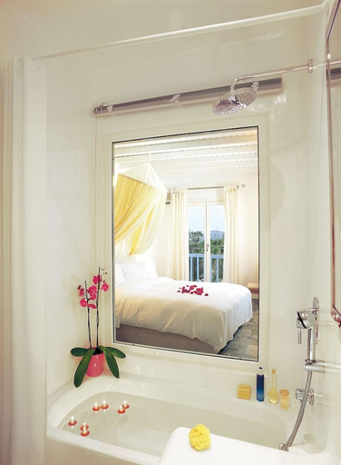 Bedroom 3, Zephyros Hotel, South Aegean
