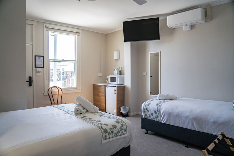 Others 5, The Palms Tocumwal, Berrigan