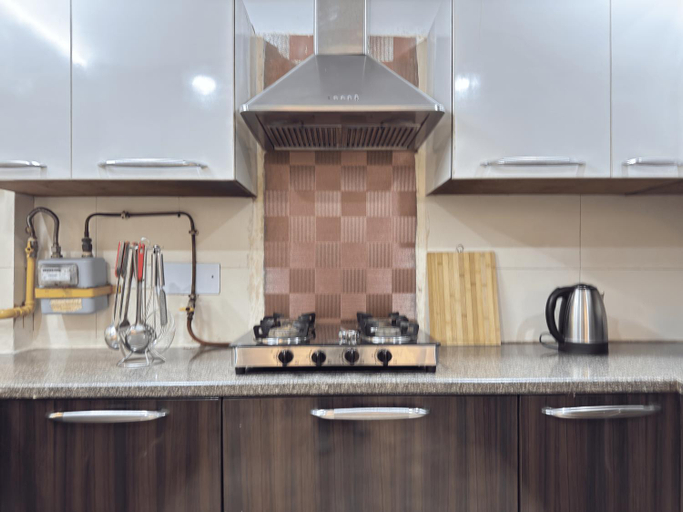Others 4, Fortune Home Service Apartment 3Bhk,J-215 Saket, Delhi