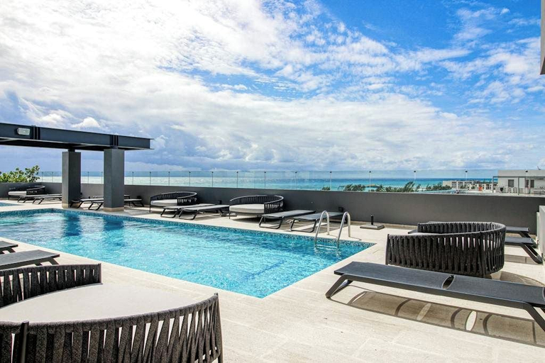 Others 5, Playa 2BR Rooftop Pool, Ocean View & Gym, Cozumel