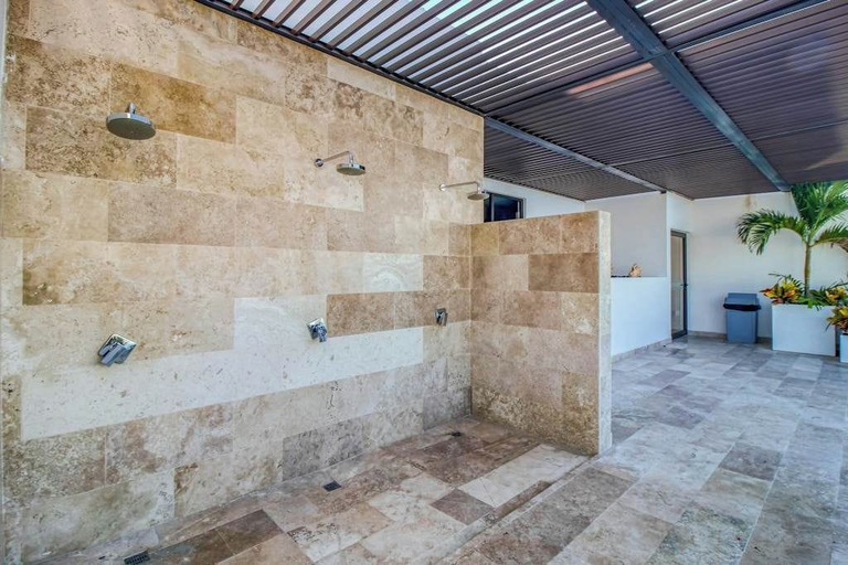 Others 4, 1BR Condo Rooftop Pool & Gym Playa, Cozumel