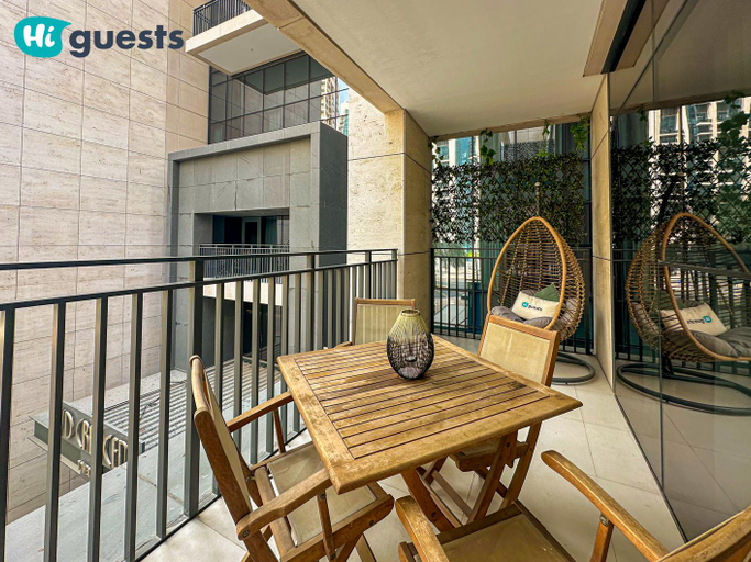 Others 5, Chic Apt with Balcony and Pool near Burj Khalifa, Dubai