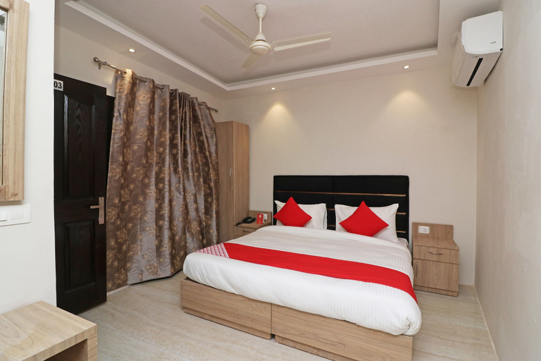 Others 3, Hotel O Madhurapuri, Kozhikode