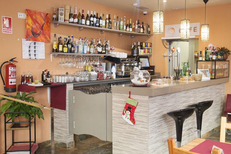 Food & Drinks 5, Apartamentos Comfort Calella, Barcelona