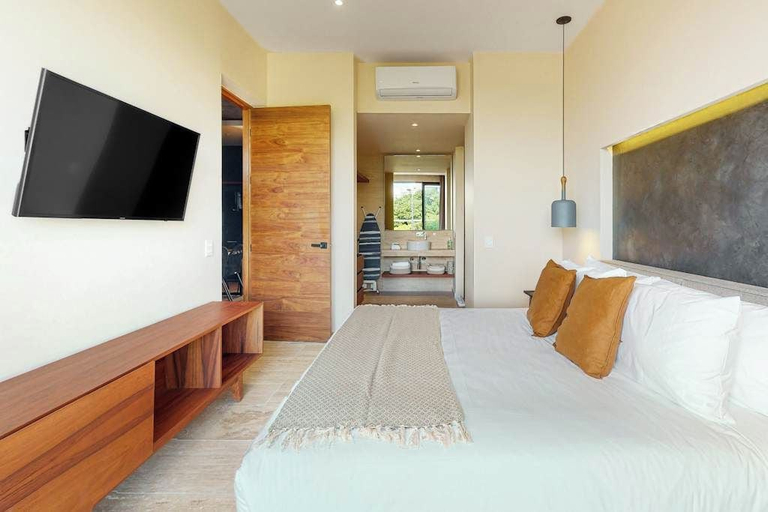 Others 3, Playa del Carmen Condo Rooftop Pool & Balcony, Cozumel