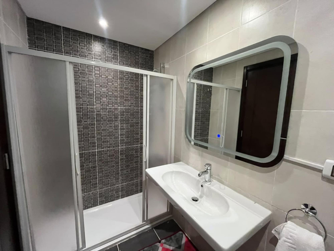 Others 2, Vesta Luxury APT - 2Br - cfc xc, New Cairo City