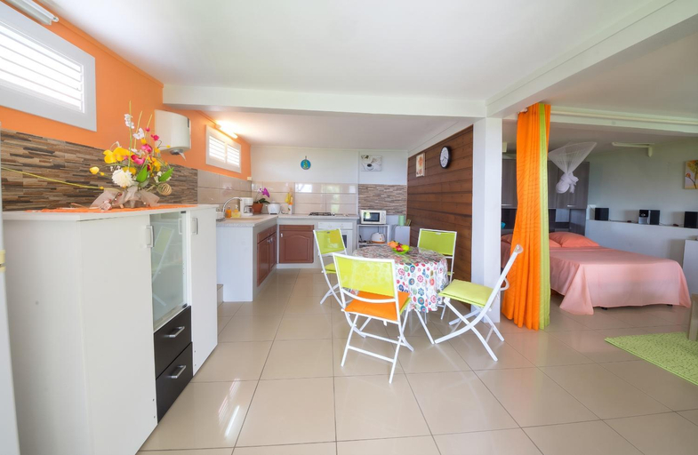 Others 5, Appartement charmant a Riviere-Salee, 45 m² avec terrasse privee, Rivière-Salée