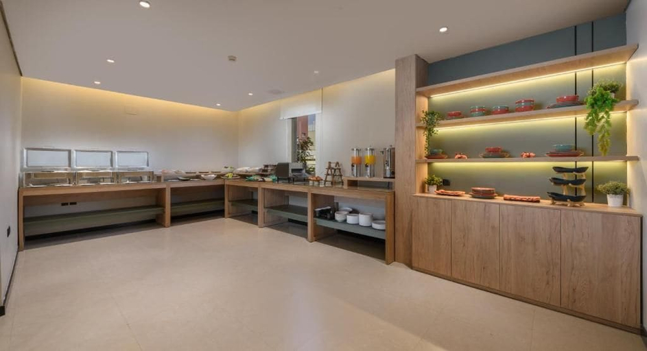 Food & Drinks 5, Aryash hotel