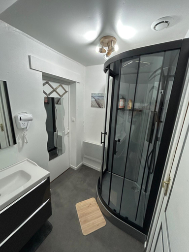 Bathroom 5, Agreable chambre d’hote a la campagne, Loir-et-Cher
