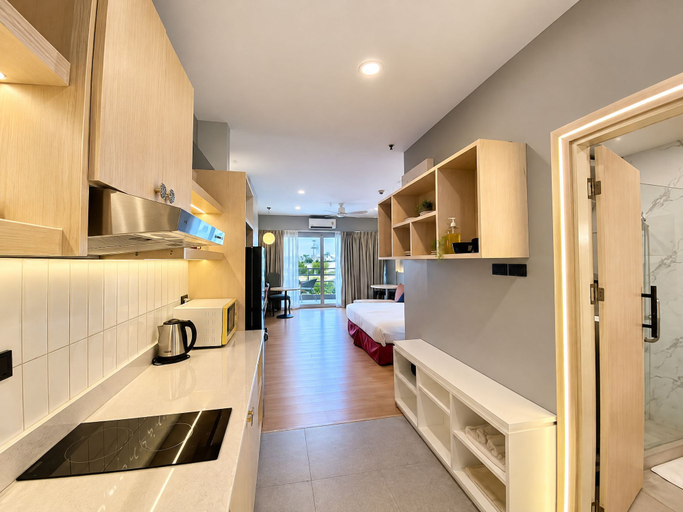 Others 4, Minutes From the Beach Apartment in Pattaya, Pattaya