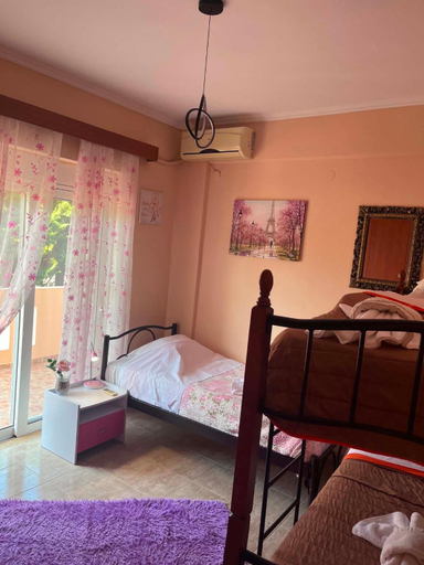 Bedroom 2, Angellinas Apartments, Crete