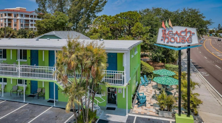 Others 5, The Beach House - Treasure Island, Pinellas