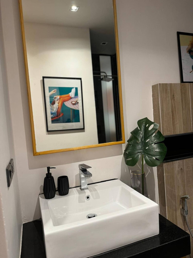 Others 4, Top-floor Sea-view Studio, Nai Harn, Rooftop Pool, Phuket Island