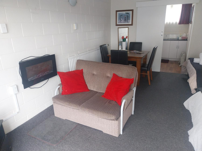 Bedroom, Roadside Motel, Ruapehu