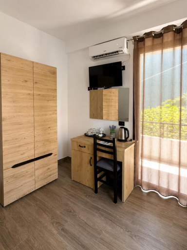 Others 5, Lungomare private rooms, Vlorës