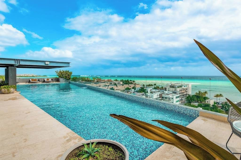 Others 2, Ocean-view Condo - Rooftop Infinity Pool & Wifi, Cozumel