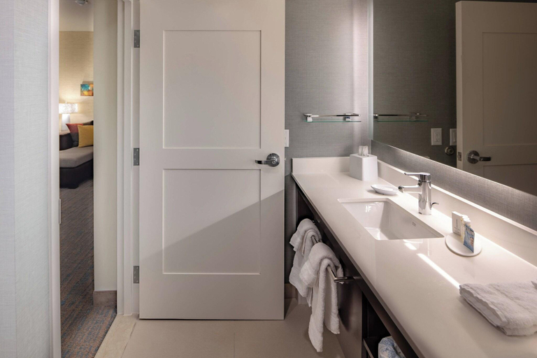 Bathroom, Residence Inn by Marriott Dallas at The Canyon, Dallas