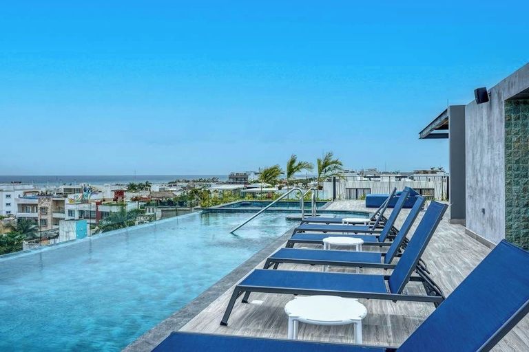 Others 4, Bright Condo: Rooftop Ocean Pool, Walk to Beach, Cozumel