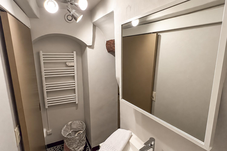 Others 5, CLIM - 1 ch 1 sdb - Triplex atypique, Vaucluse