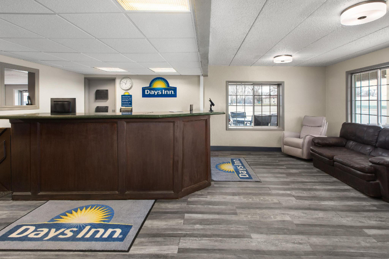 Public Area 2, Days Inn by Wyndham Pierre, Hughes