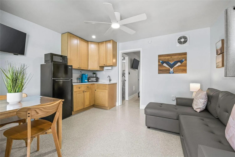 Others 4, The Beach House - Treasure Island, Pinellas