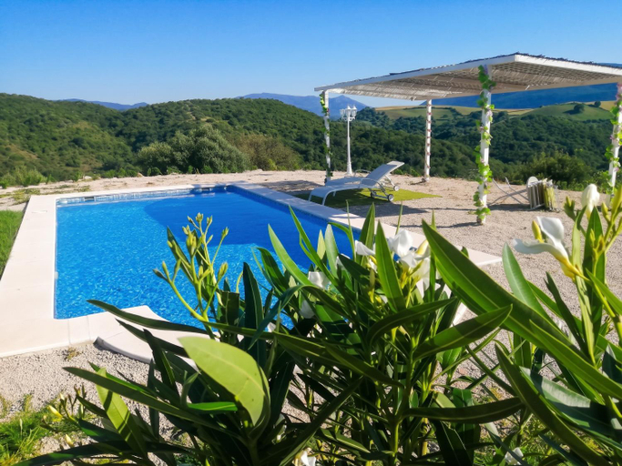 Sport & Beauty 2, Elegant Villa in Algar with Private Pool, Cádiz