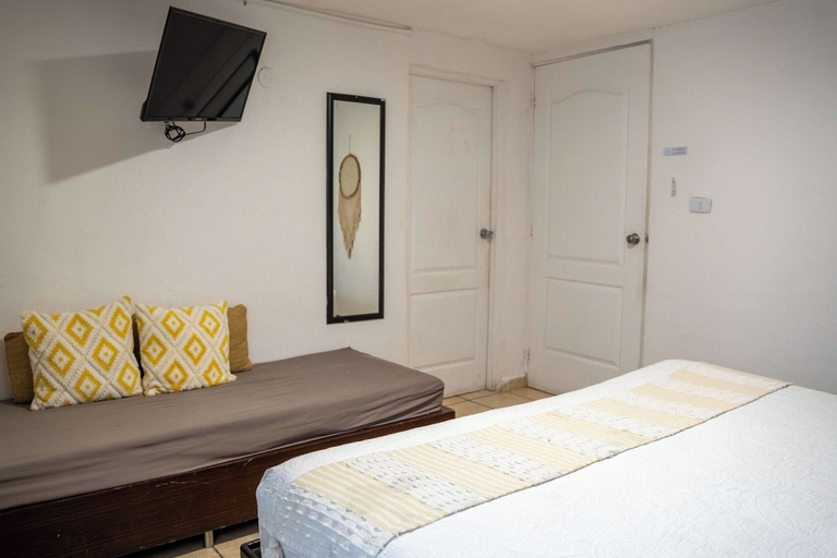 Others 3, Downtown Cancún Studio · Rooftop Terrace & Wifi, Isla Mujeres