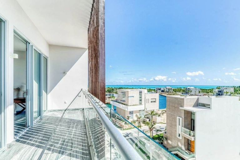 Others 2, Ocean View Condo w/ Luxury Pool Rooftop Access, Benito Juárez