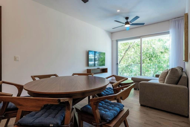 Others 4, Playacar Condo - Balcony - Pools - Sleeps 6, Cozumel