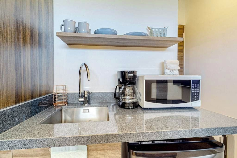 Others 5, Stylish Studio Near Akumal - Rooftop Pool & Wifi, Cozumel