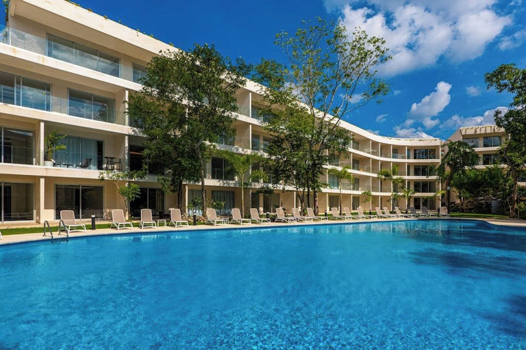 Others 2, Playacar 1BR Condo Pools, Balcony & Wifi, Cozumel
