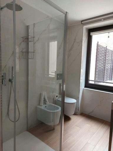 Bathroom, NJ HOTELS & APARTMENTS, Milano