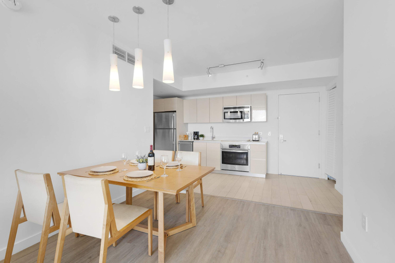 Others 2, 1 BR Apartment Modern Resort Balcony Gym, Broward