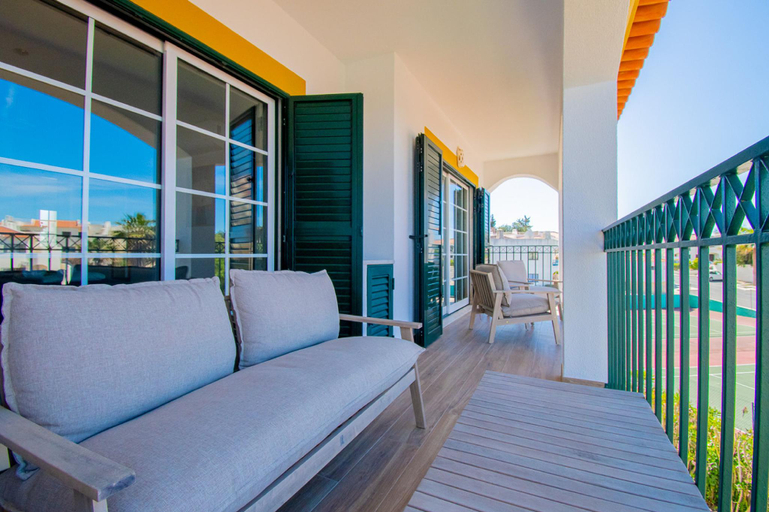Others 3, Casa Francesca, renovated townhouse walking distan, Lagoa