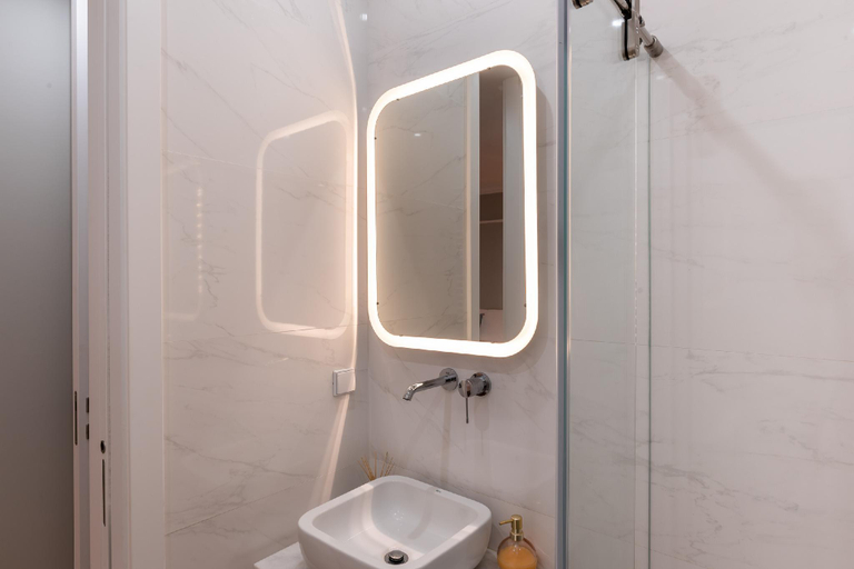 Others 5, Feel Porto Downtown Charming Apartment I, Porto