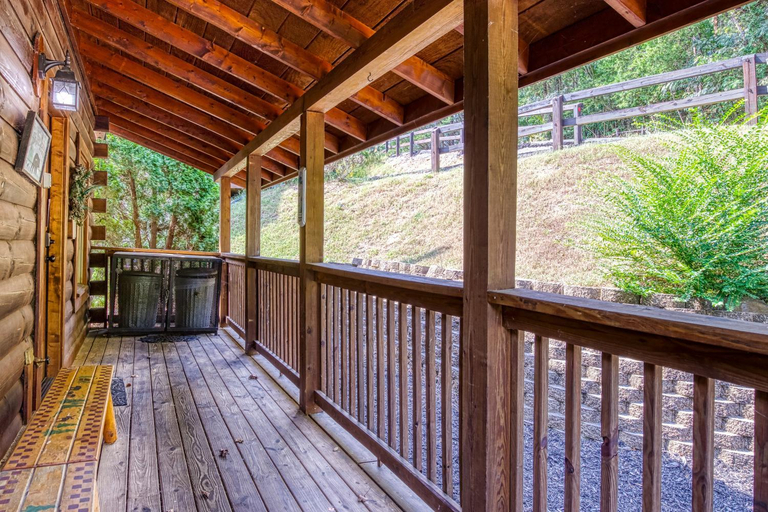 Others 5, License to Chill, Sevier