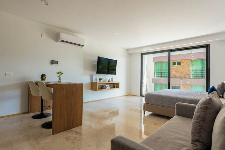Others 5, Studio Rooftop Pool & Gym, Steps to Beach, Cozumel