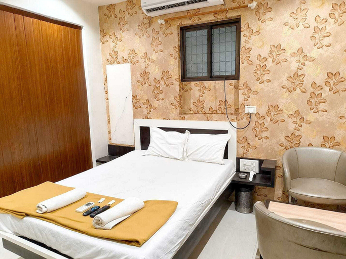 Others 5, Deluxe Sri Sai Regency, Mumbai Suburban